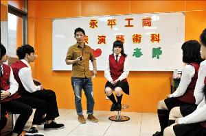 杜國璋老師上課情形